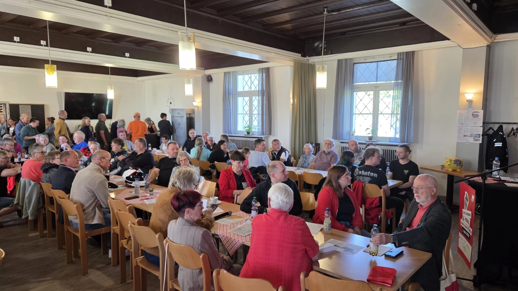 drinnen 8
